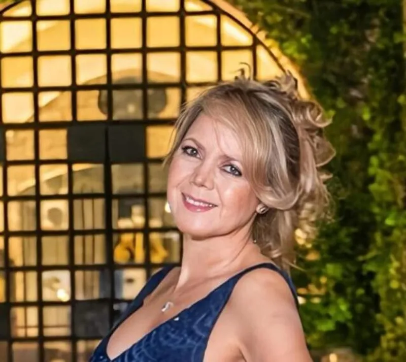 Claudia Barrientos Cámbara, Console Onorario del Guatemala in Puglia